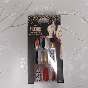Disney Villains Cruella Nails